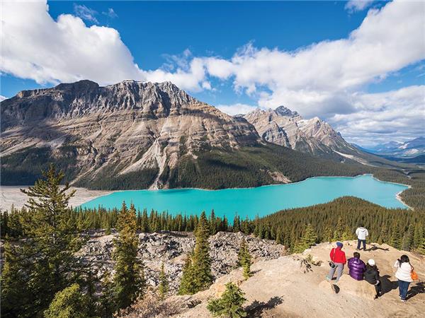 Hiking in the Canadian Rockies vacation