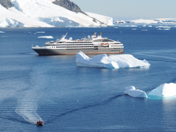 Antarctica, South Georgia & Falklands luxury cruise